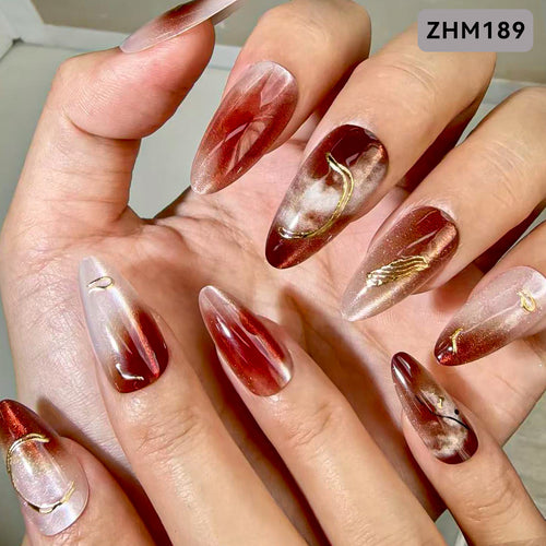 Elegantes Ornamentiertes Press-On Nagel Set Karnz
