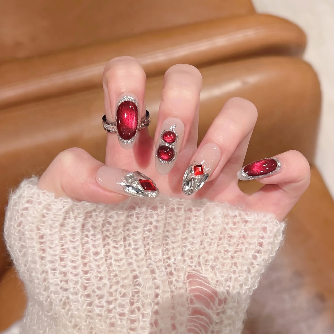 Premium Dekorative Press-On Nagelset mit Edelsteinakzenten Karnz