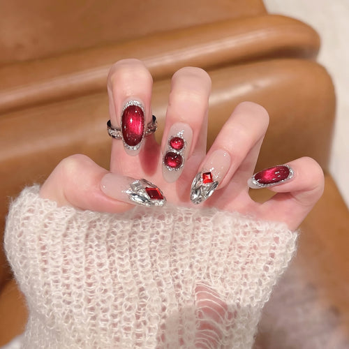 Premium Dekorative Press-On Nagelset mit Edelsteinakzenten Karnz