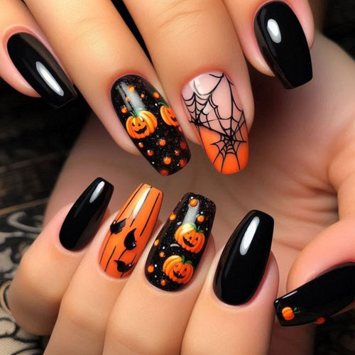 Kunstfingernägel mit Halloween-Motiv Karnz
