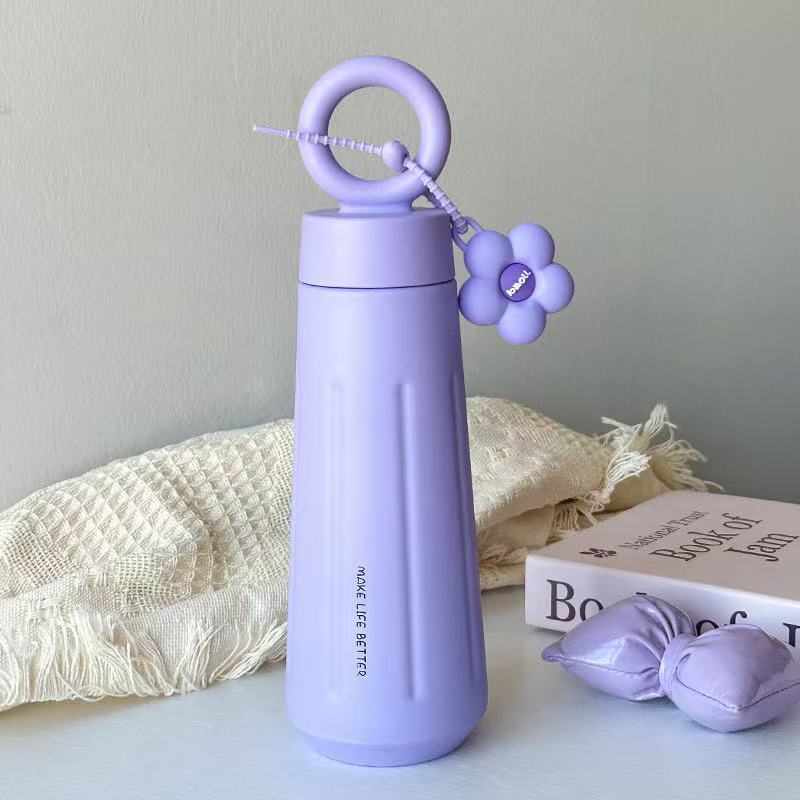 Damen stilvolle Wasserflasche mit praktischem Tragegriff Karnz
