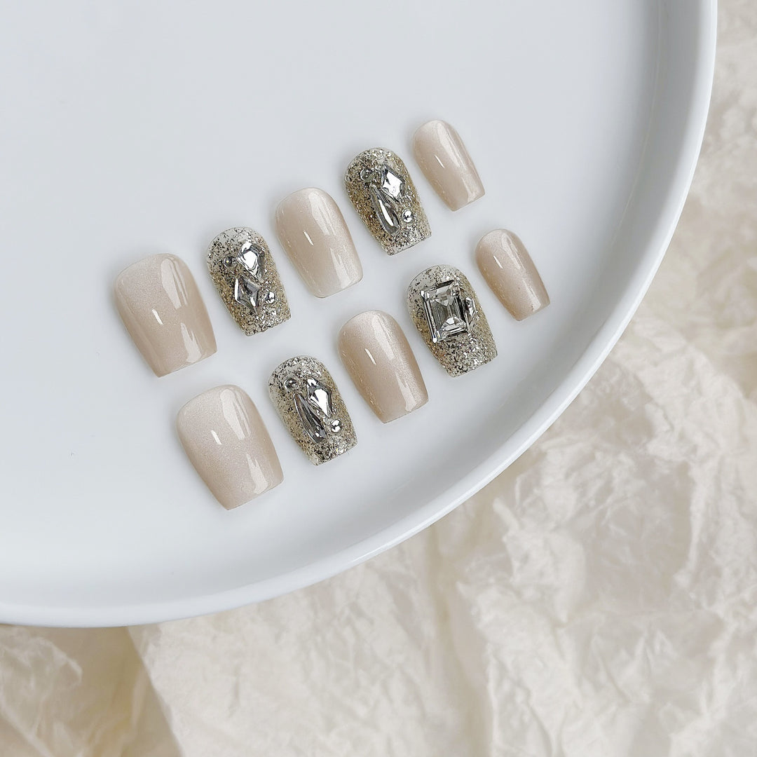 Schmetterlings-verzierte Press-On Nagelset