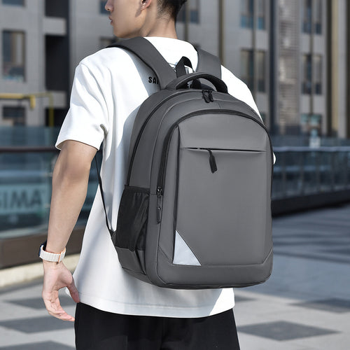 Bequemer ergonomischer Reiserrucksack Karnz