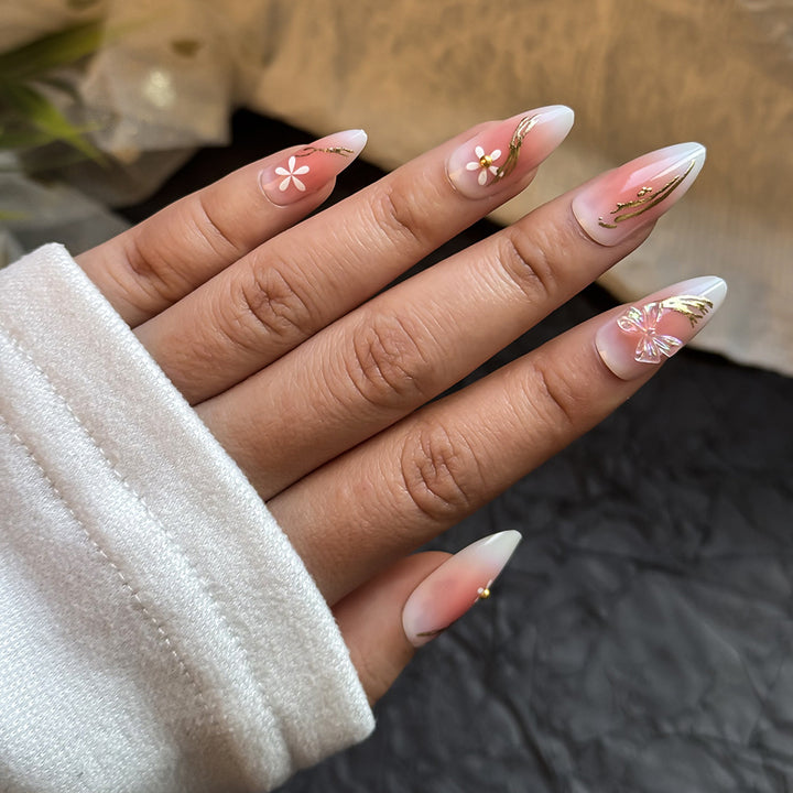 Elegantes blumenförmiges Press-On-Nagelkunst-Kit Karnz