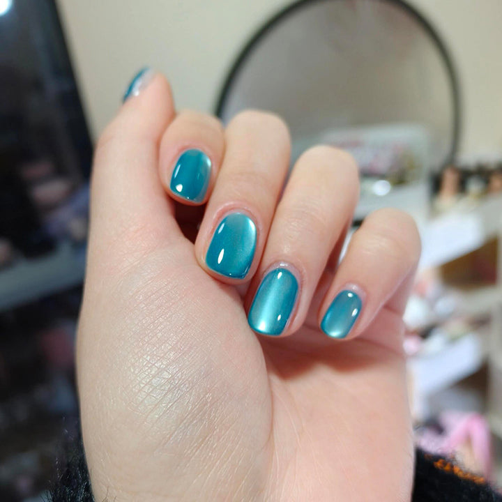 Premium Gel Finish Press-On Nail Set Karnz