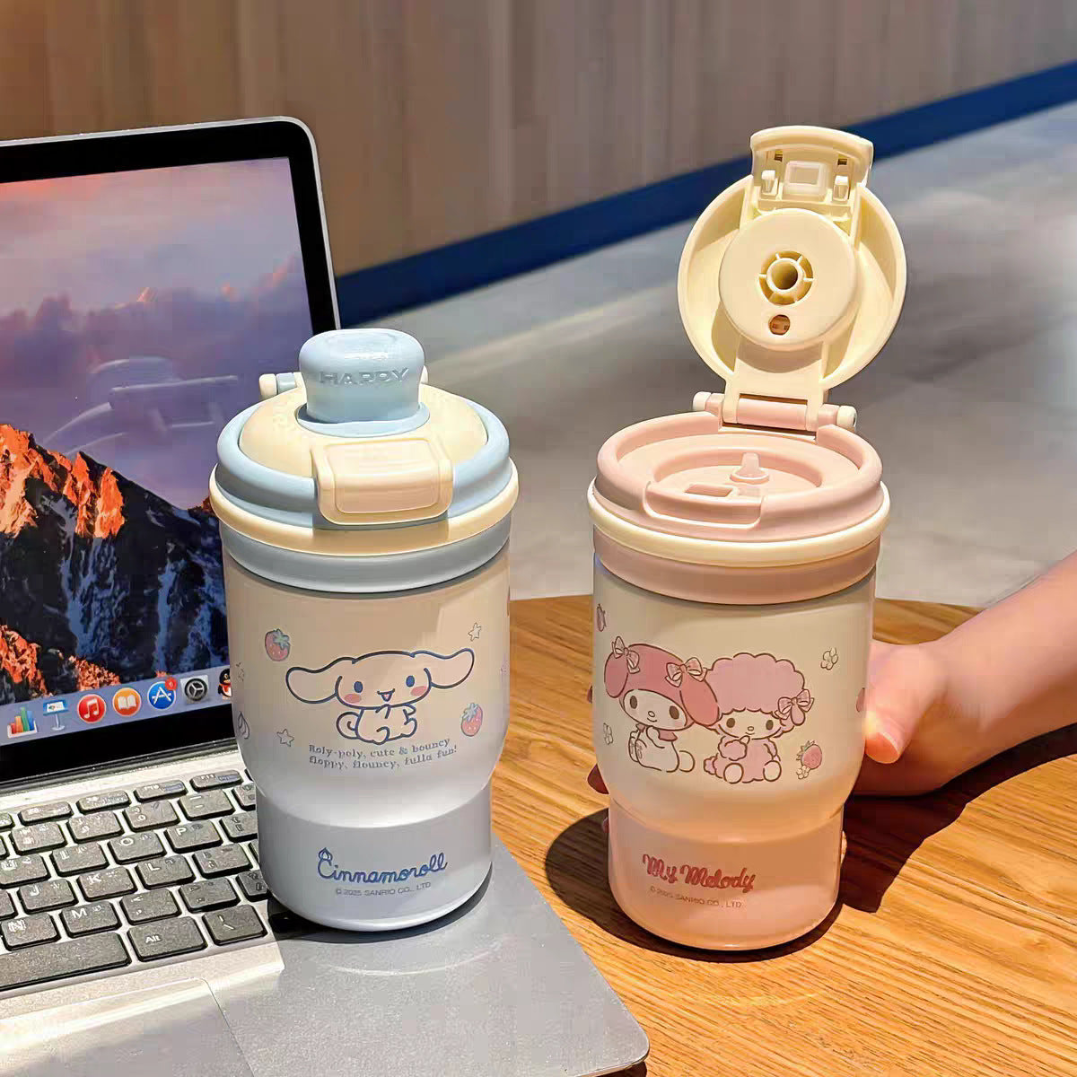 Unisex Becher mit verscheidbaren Deckel Karnz