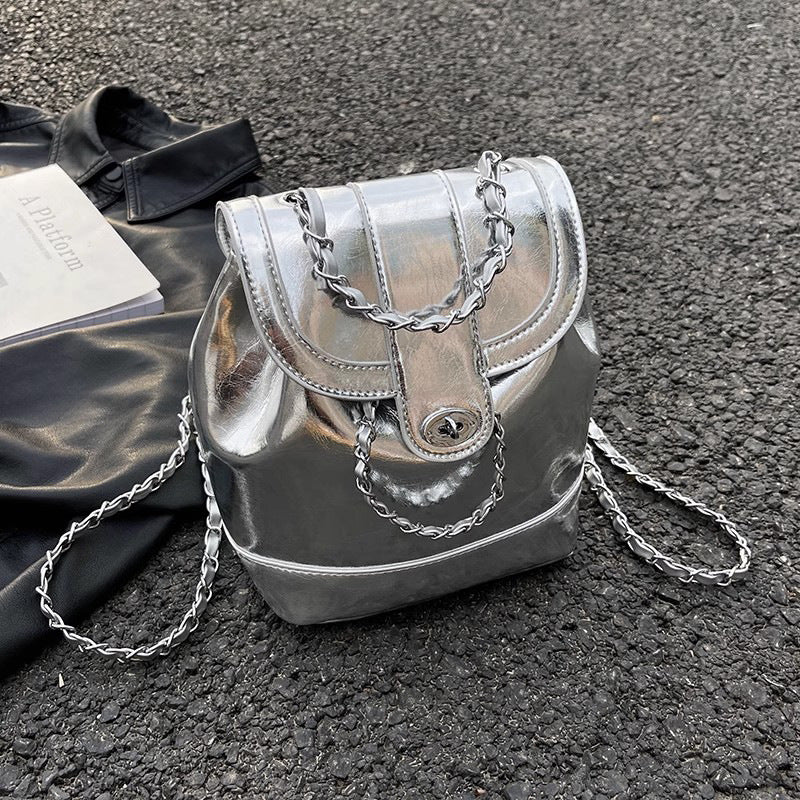 Chic Ketten-akzentierte Bucket-Handtasche Karnz