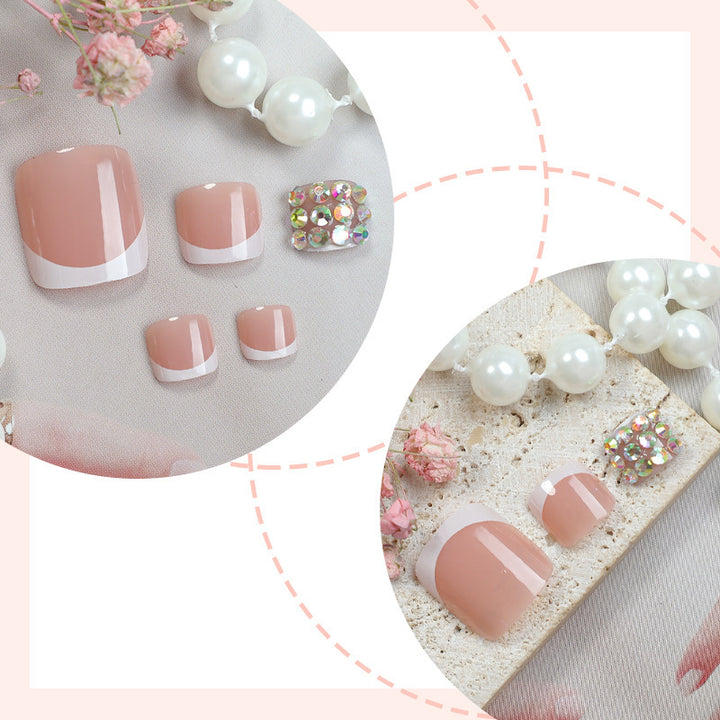 Kunstnagelset mit glamourösen 3D-Verzierungen Karnz