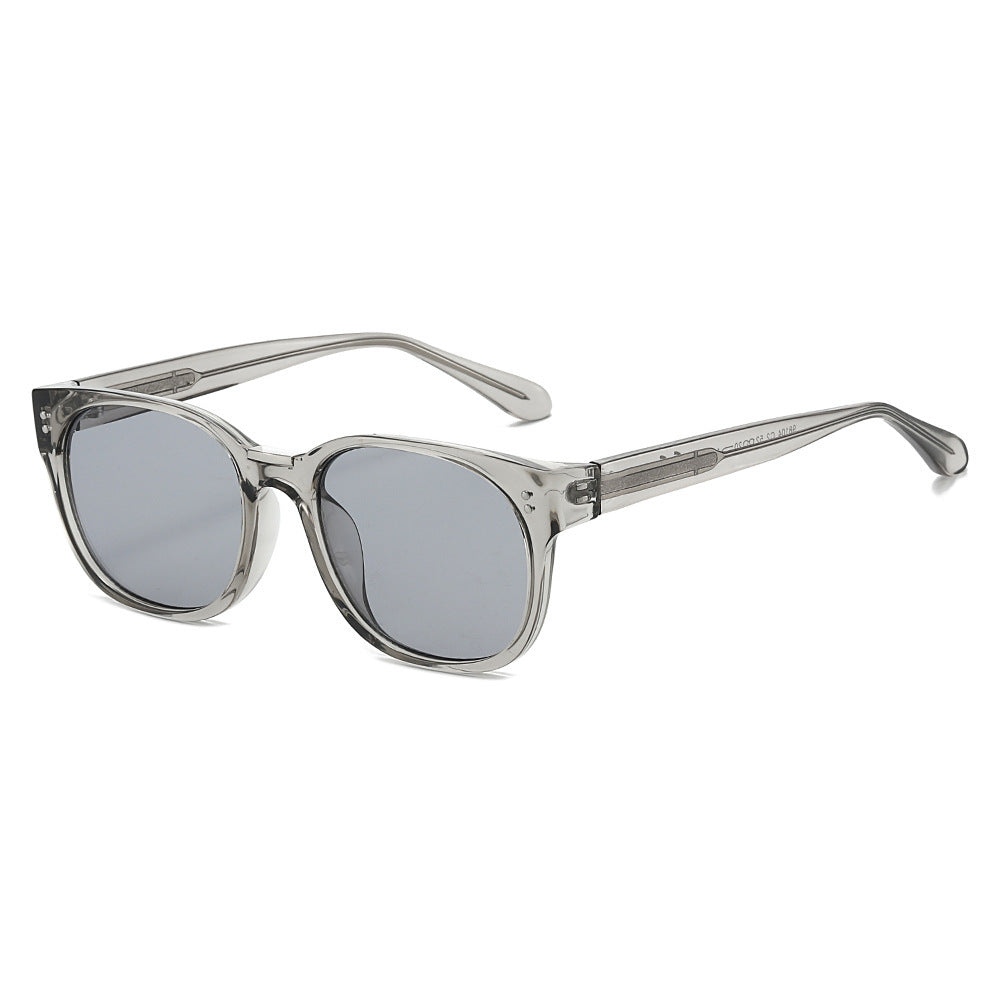 Damen modische Sonnenbrille mit transparentem Rahmen und eleganten Details Karnz
