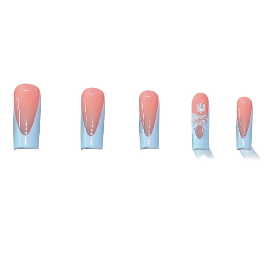 Künstlerisches Press-On Nageldesign Karnz