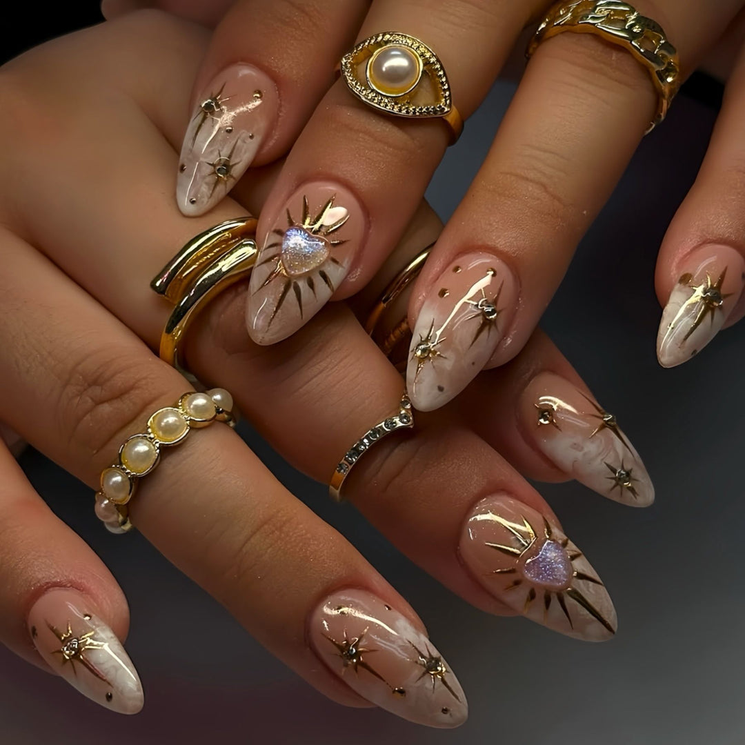 Dekorative Nagelkunst Karnz