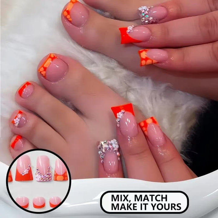 Dekoratives Press-On-Nagelset mit lebhaften Formen und Edelsteinen Karnz
