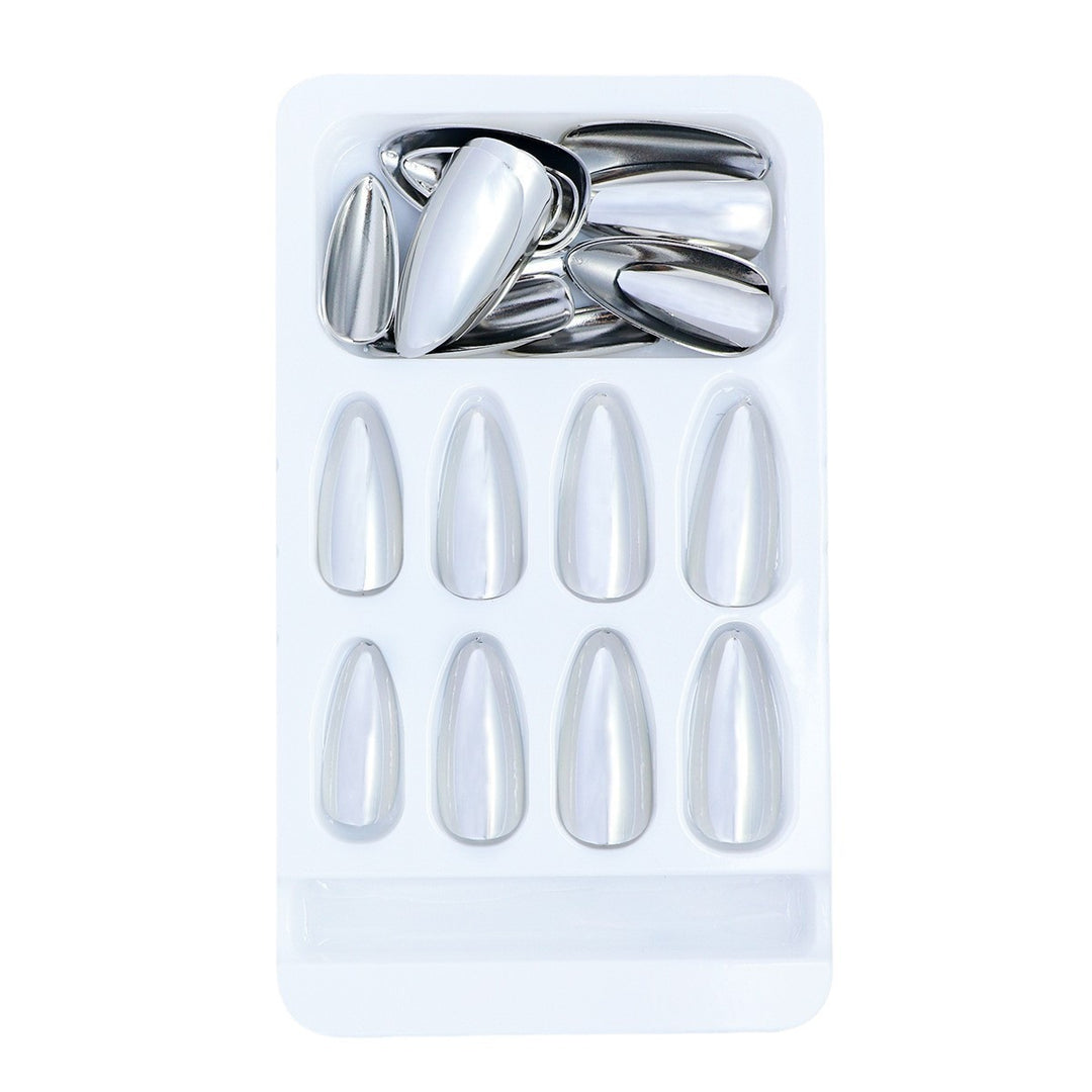 Elegantes Spiegel-Finish Press-On Nail Set Karnz