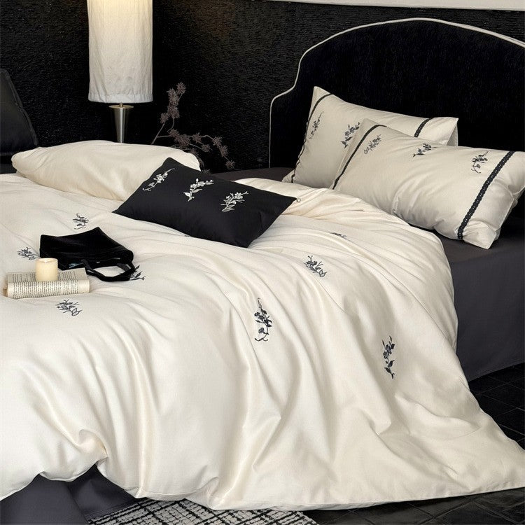 Luxuriöses Satin-Bettwäsche-Set mit feiner Blumenstickerei Karnz