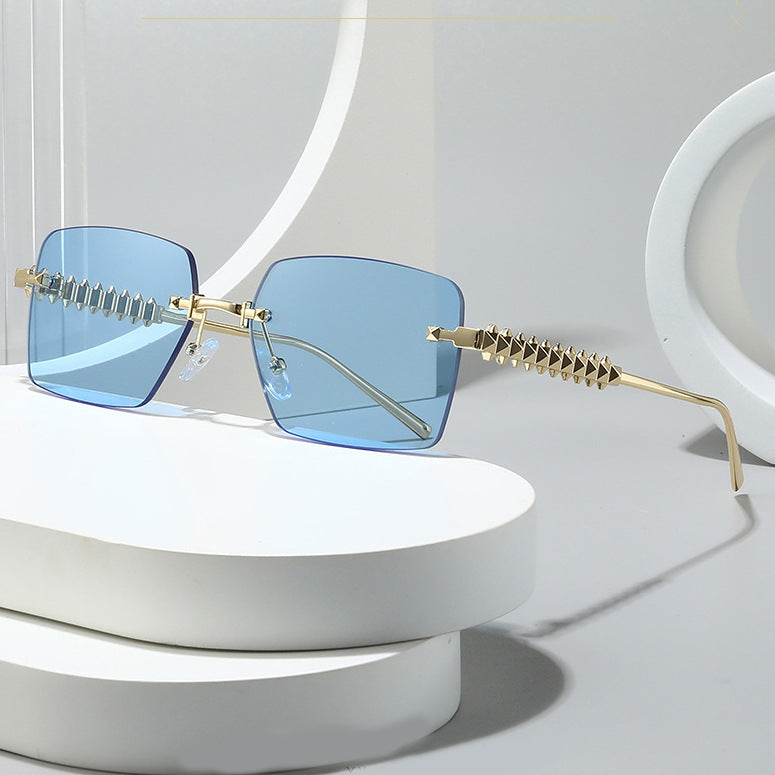 Damen Sonnenbrille mit einzigartigem Spitzen-Rahmen Karnz