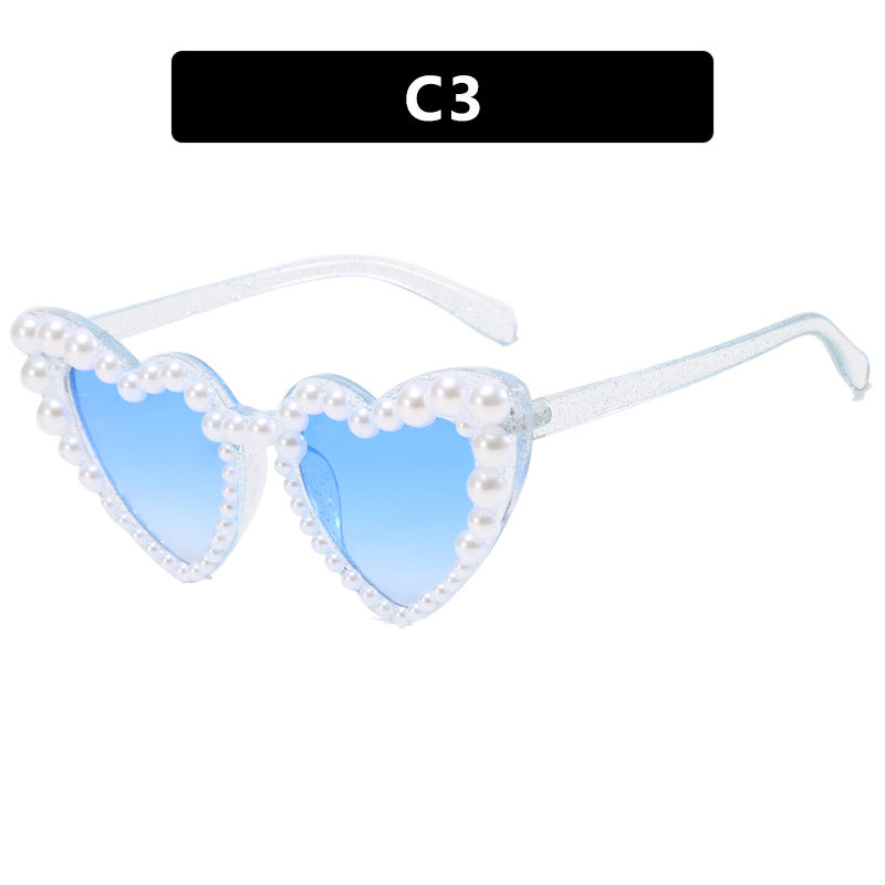 Damen Herzförmige Sonnenbrille mit perlverziertem Rahmen Karnz