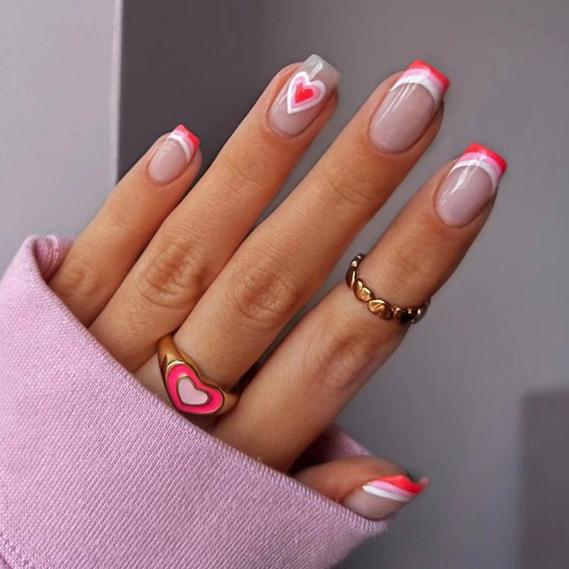 Kunstvolle Nagelverlängerungen mit elegantem Blattmuster Karnz