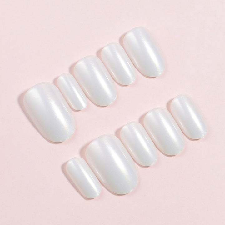 Glatte französische Press-On-Nagelset mit elegantem Finish Karnz