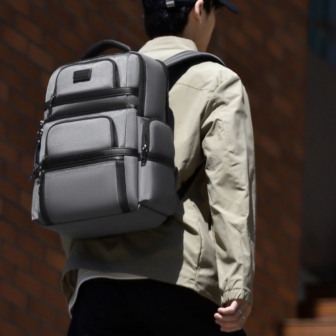 Hochkapazitäts-Multi-Compartment-Reisen-Rucksack Karnz