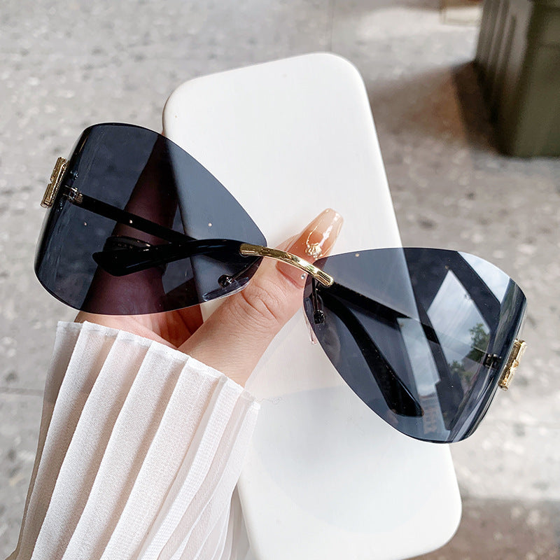Damen Cat-Eye Sonnenbrille mit eleganter Verzierung und hochwertigem Rahmen Karnz