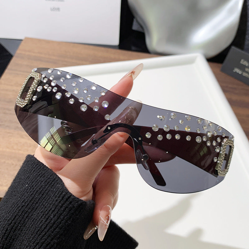 Damen Glamouröse Sonnenbrille mit Glitzerakzenten Karnz