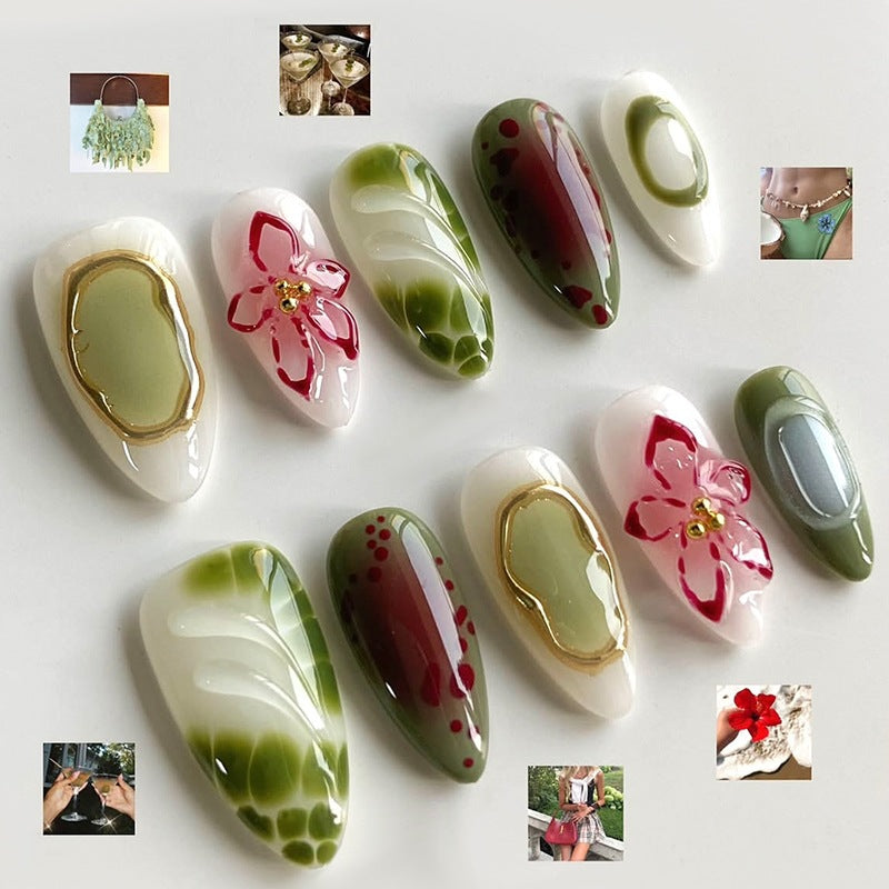 Kunstnagelset mit eleganten floralen Designs und farblichen Akzenten Karnz