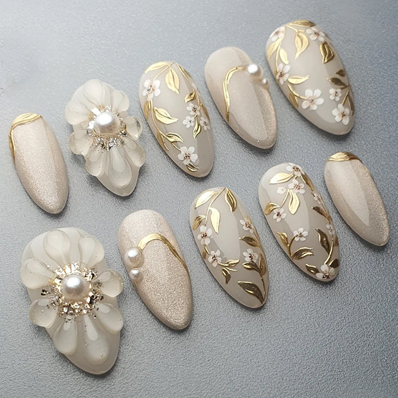 Premium Dekorative Press-On Nagelset mit elegant verzierten Designs Karnz