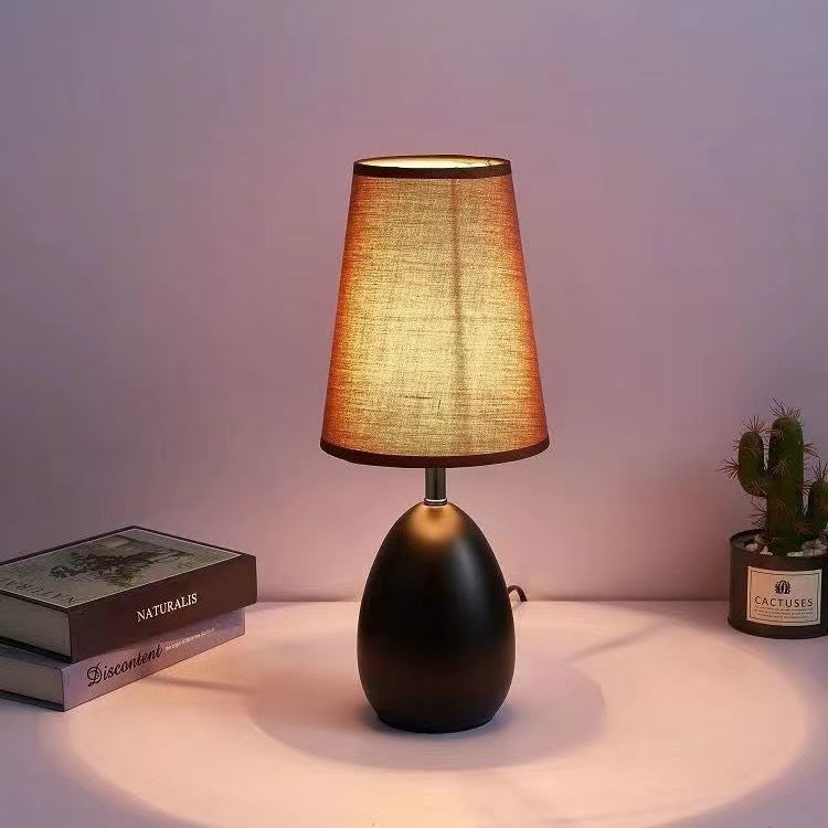 Elegante Keramik-Tischlampe