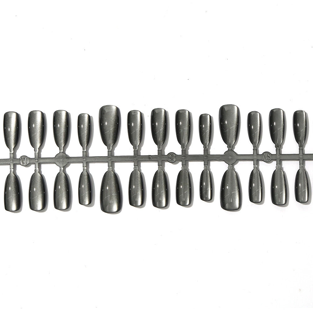 Glänzende Stiletto Press-On-Nagelverzierungen Karnz