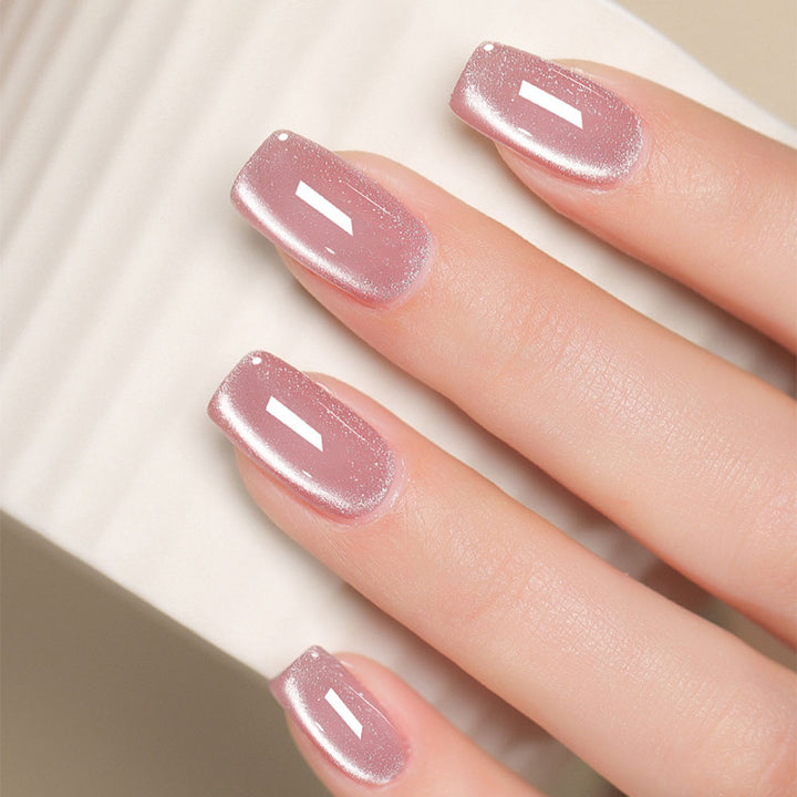 Glänzende Kunstnägel mit Sanftem Rosa-Effekt Karnz