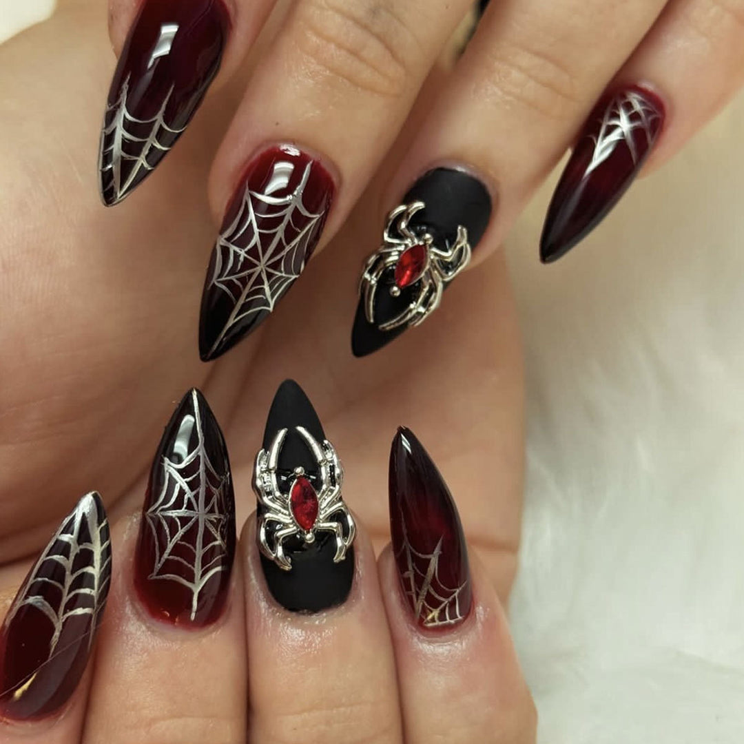 Gothic-Spinnenetz-Nail-Art-Erweiterungen Karnz