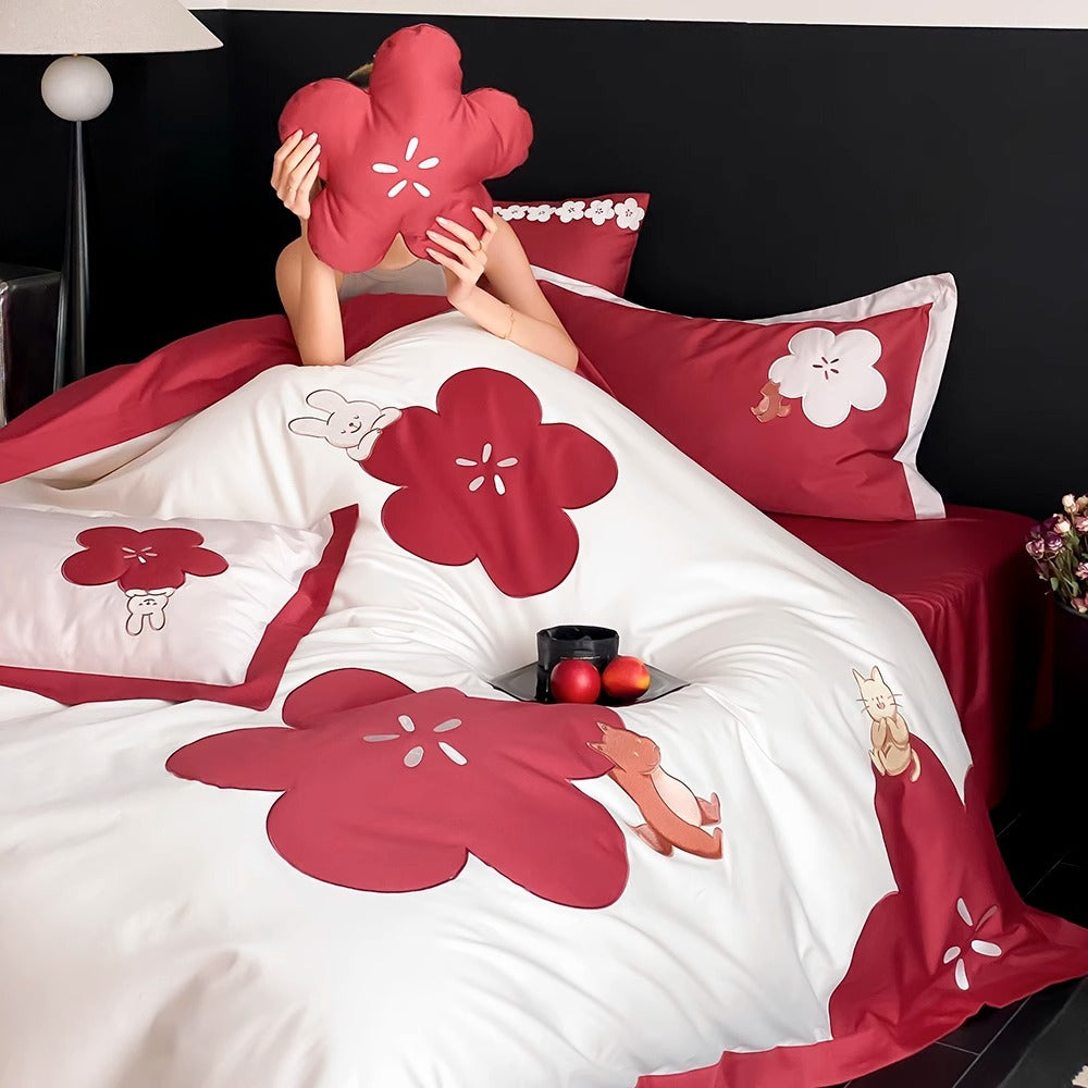 Floral Applikation Baumwollsatin Bettbezug Set mit dekorativen Kissenbezügen