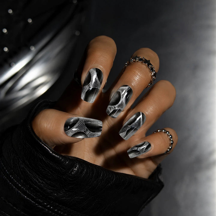 Künstlerisches Gel-Nagelkunst-Design Karnz