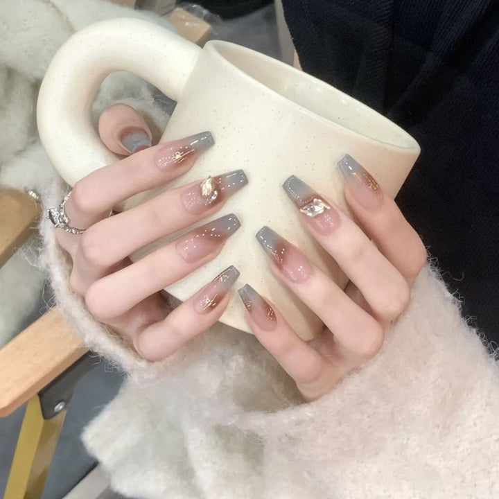 Künstlerische Ombre-Nagelverlängerungen