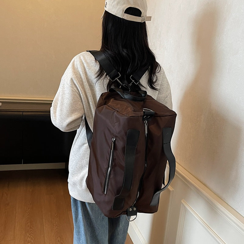 Geräumige Reisetasche mit mehreren Fächern Karnz