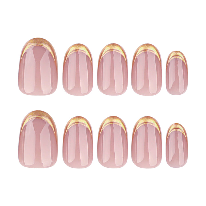 Elegante goldfarbene French-Nagelkunst Karnz