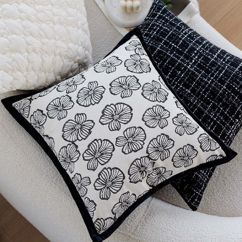 Quadratischer Dekorativer Kissenbezug mit großflächigem Wildtier-Jacquard und Samtpaspel Karnz