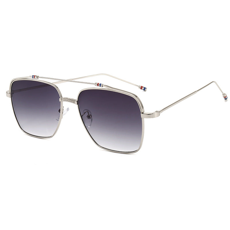 Damen modische geschwungene Brille mit schmalem Metallrahmen Karnz