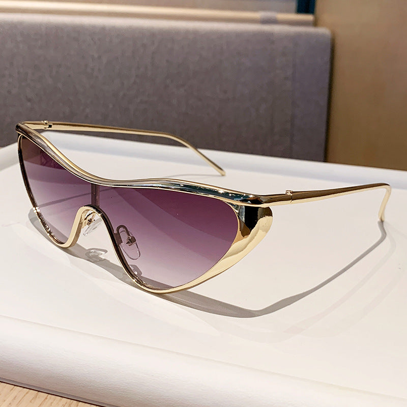 Damen futuristische Oversized-Sonnenbrille mit markantem Design Karnz