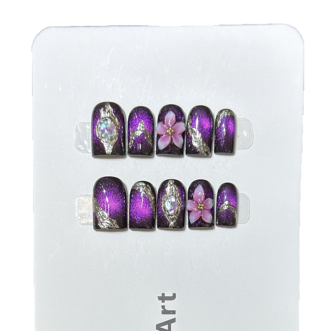 Elegantes Blumendesign Press-On-Nagelset mit Glitzerelementen Karnz