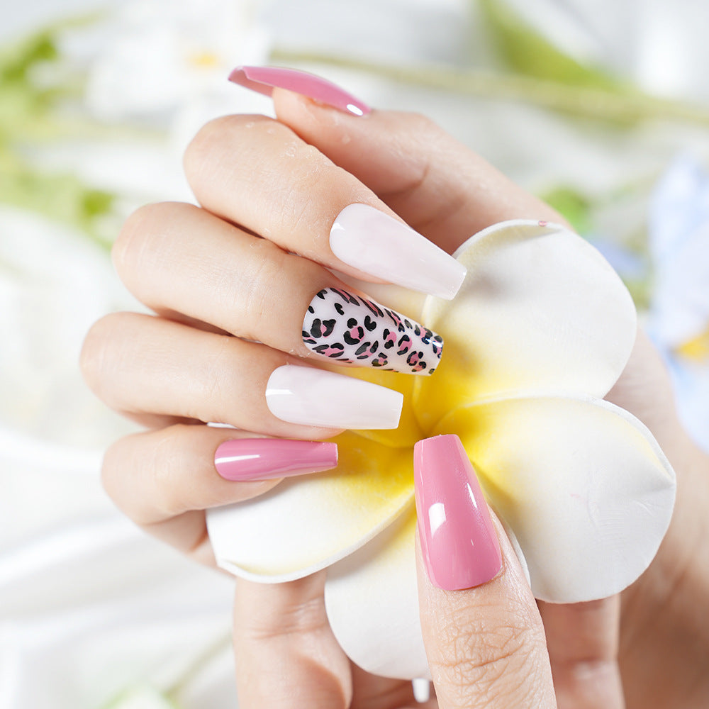 Trendy Gel-Nagelkunst-Bundle Karnz