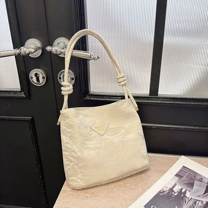 Moderner minimalistischer Eimer Tasche