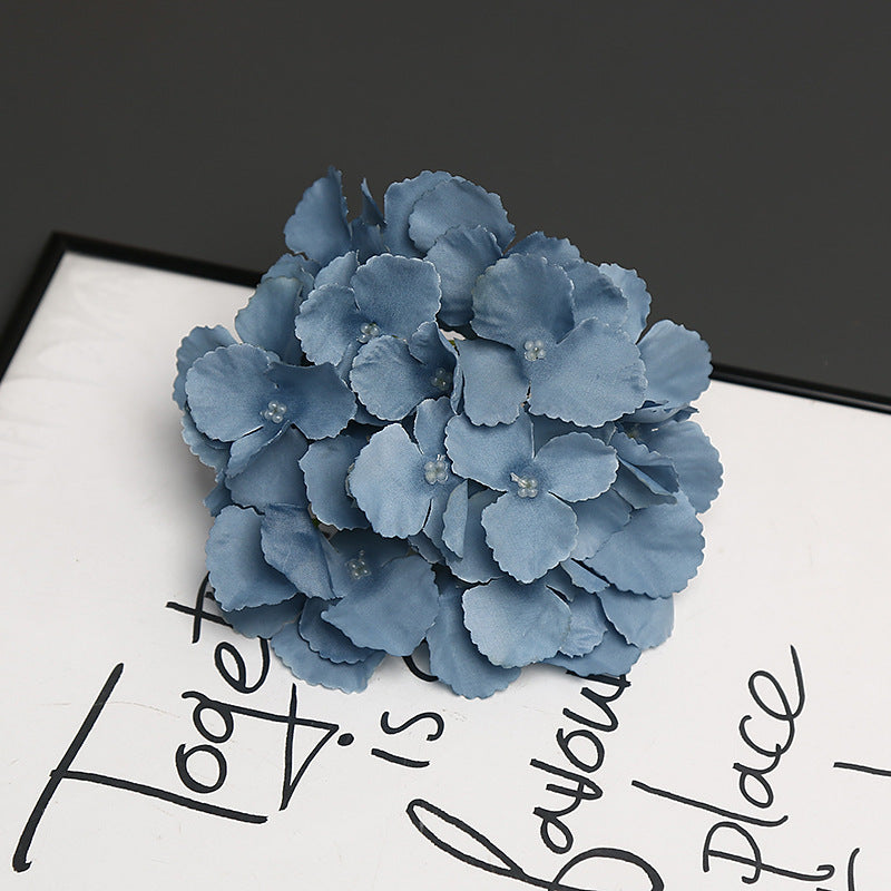 Elegante dekorative Blumenarrangement