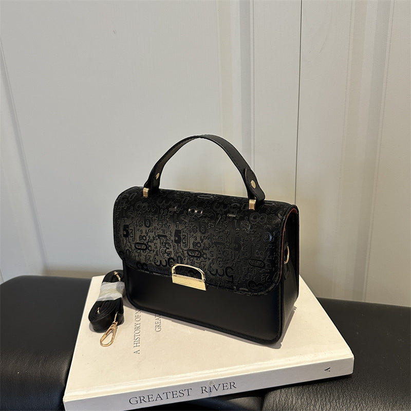 Stilvolle strukturierte Handtasche  1790614128