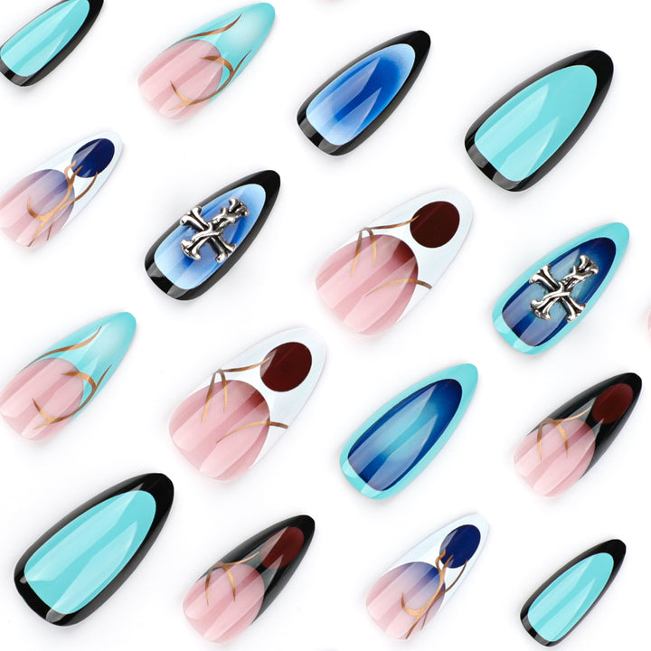 Kunstvolle Stiletto-Nägel mit elegantem Design und 3D-Akzenten Karnz