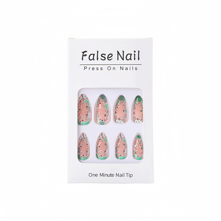 Künstliche Nagelspitzen im kreativen Design Karnz