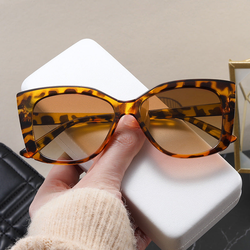 Damen Modische Cat-Eye-Sonnenbrille mit modernem Design Karnz