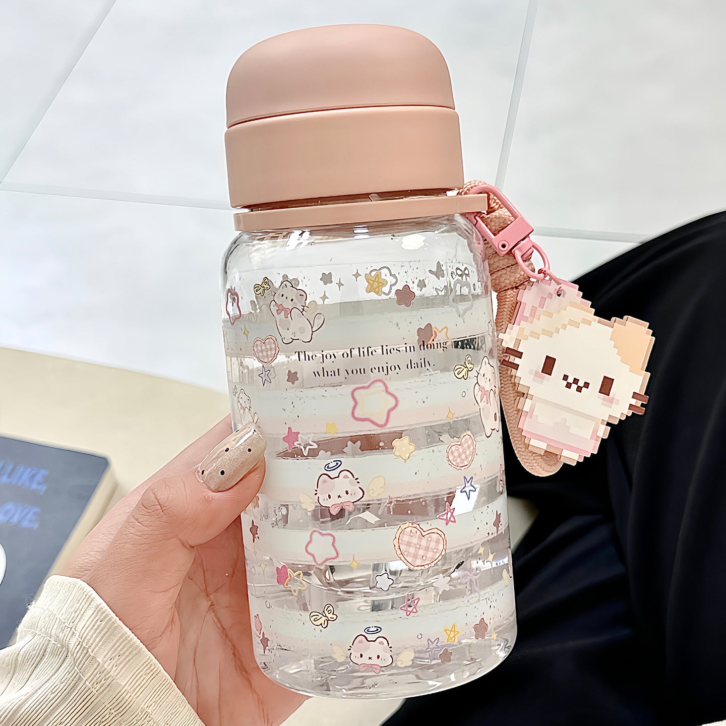 Damen vielseitige Trinkflasche mit integriertem Schlüsselanhänger Karnz