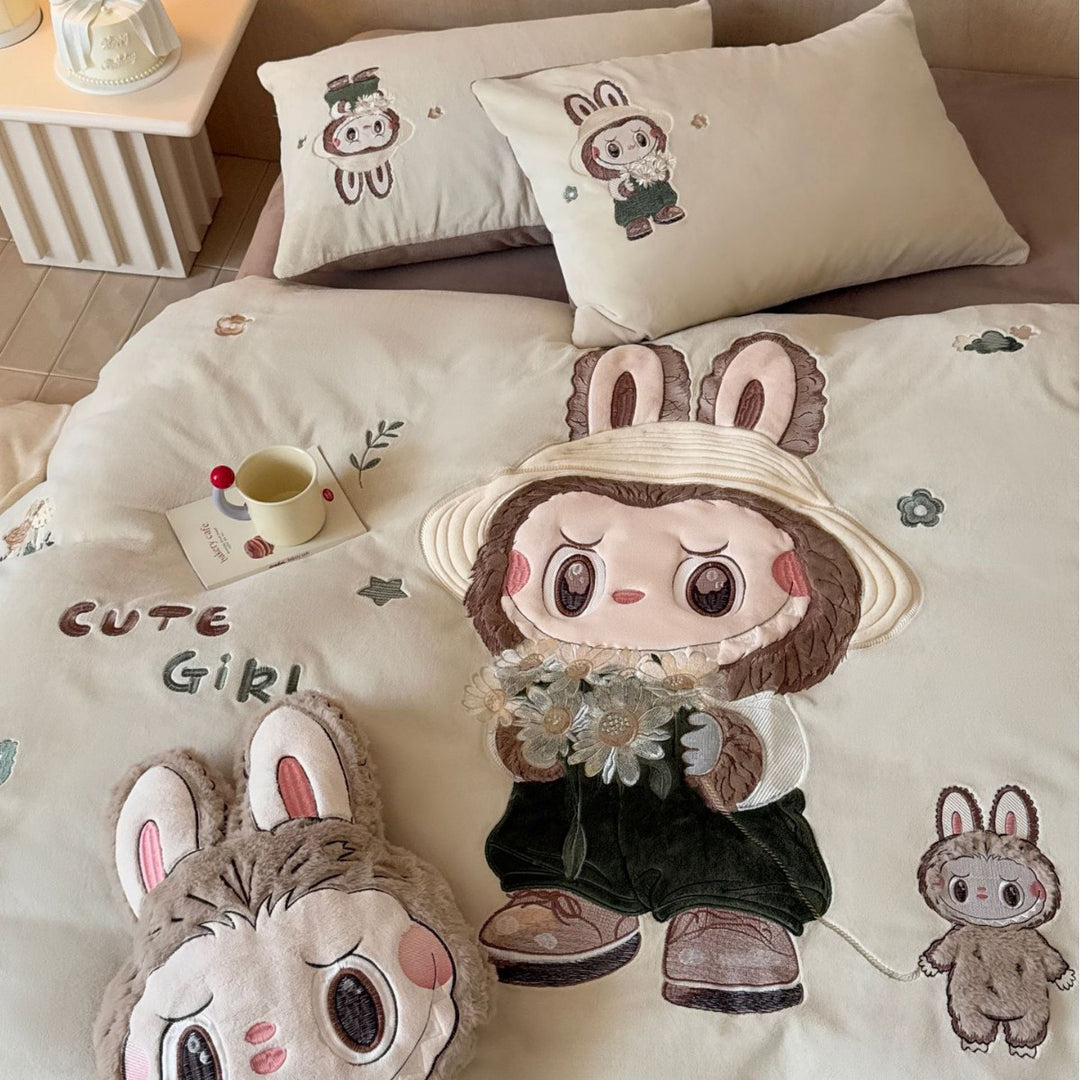 Plush Appliqué Embroidered Reversible Duvet Cover Set with Pillow Shams