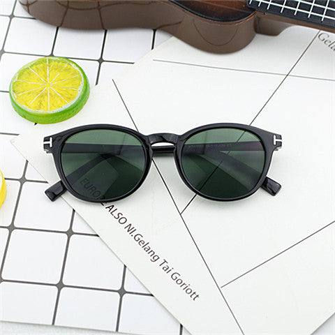 Damen modische Sonnenbrille mit elegantem, runden Design Karnz